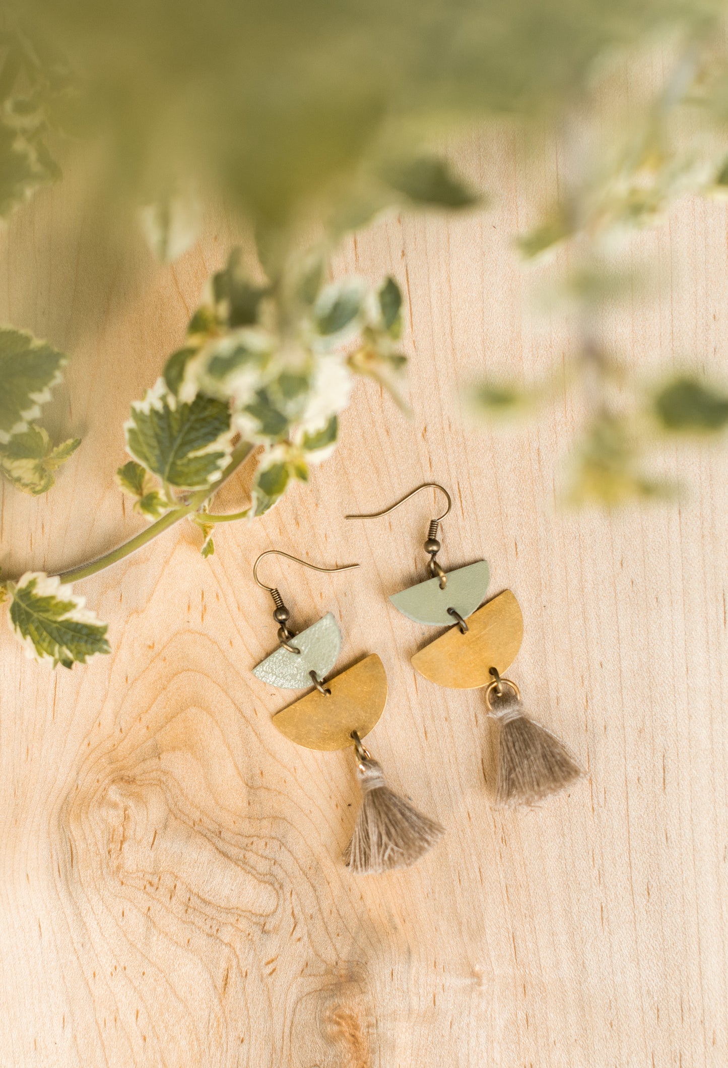 Collette Dangles